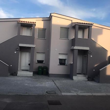 Apartman Petra 2 Vir Luaran gambar