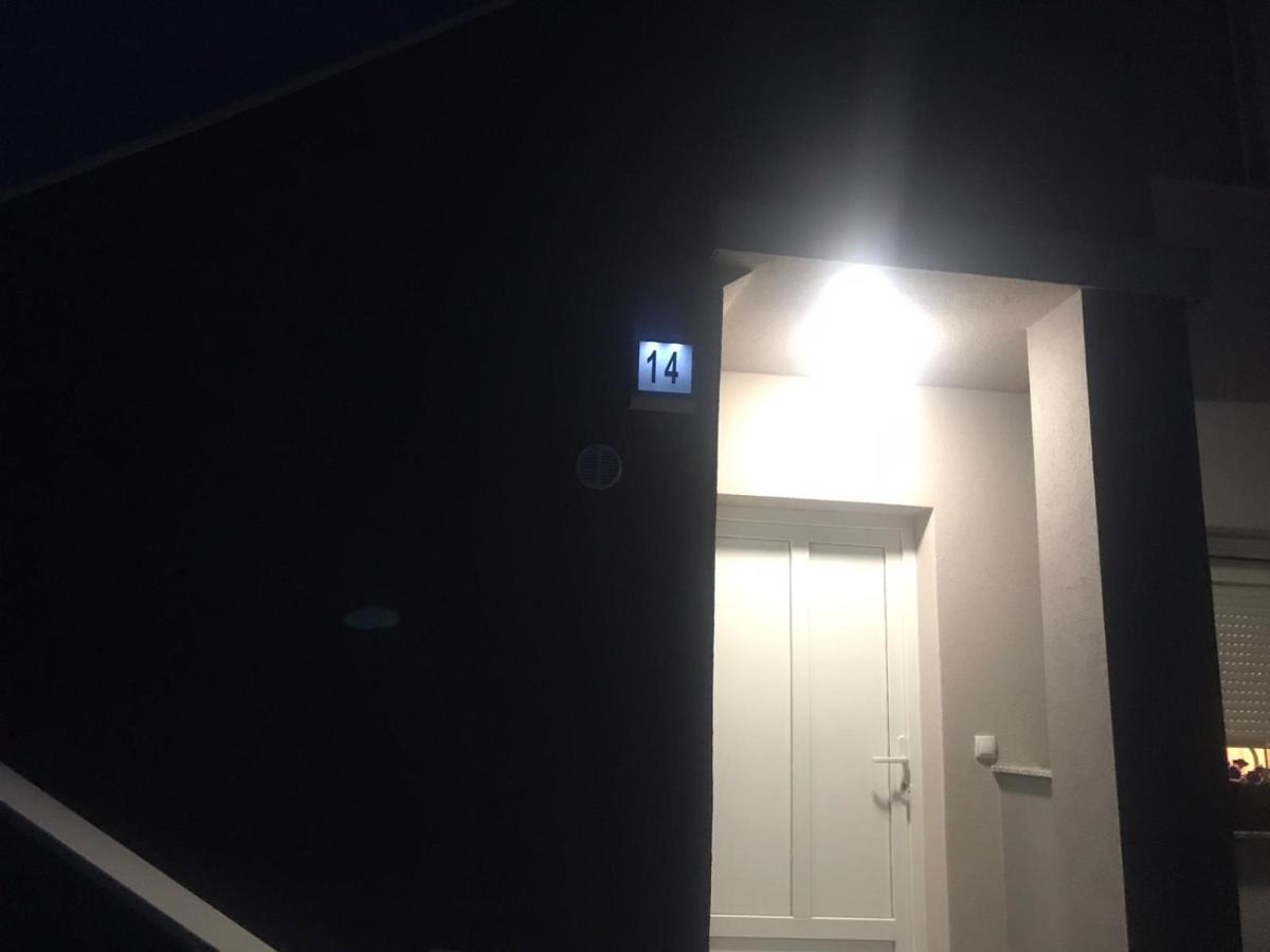 Apartman Petra 2 Vir Luaran gambar