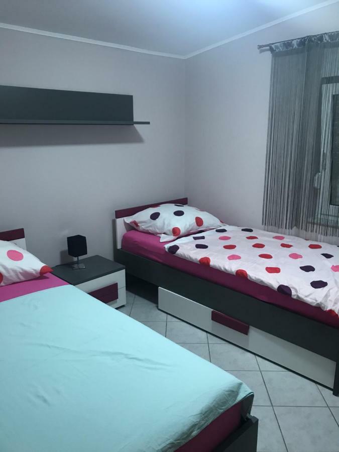 Apartman Petra 2 Vir Luaran gambar