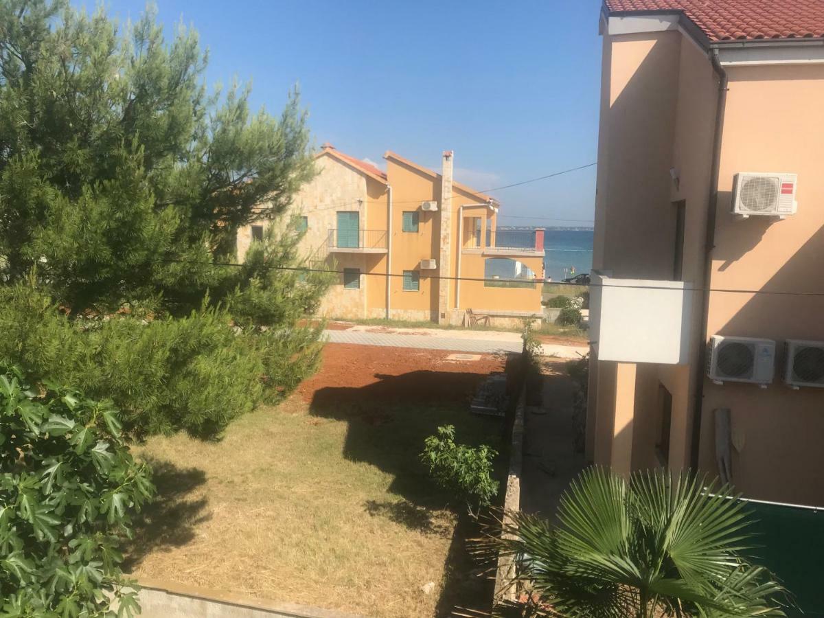 Apartman Petra 2 Vir Luaran gambar