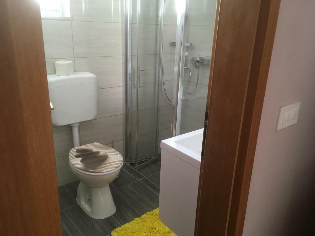 Apartman Petra 2 Vir Luaran gambar