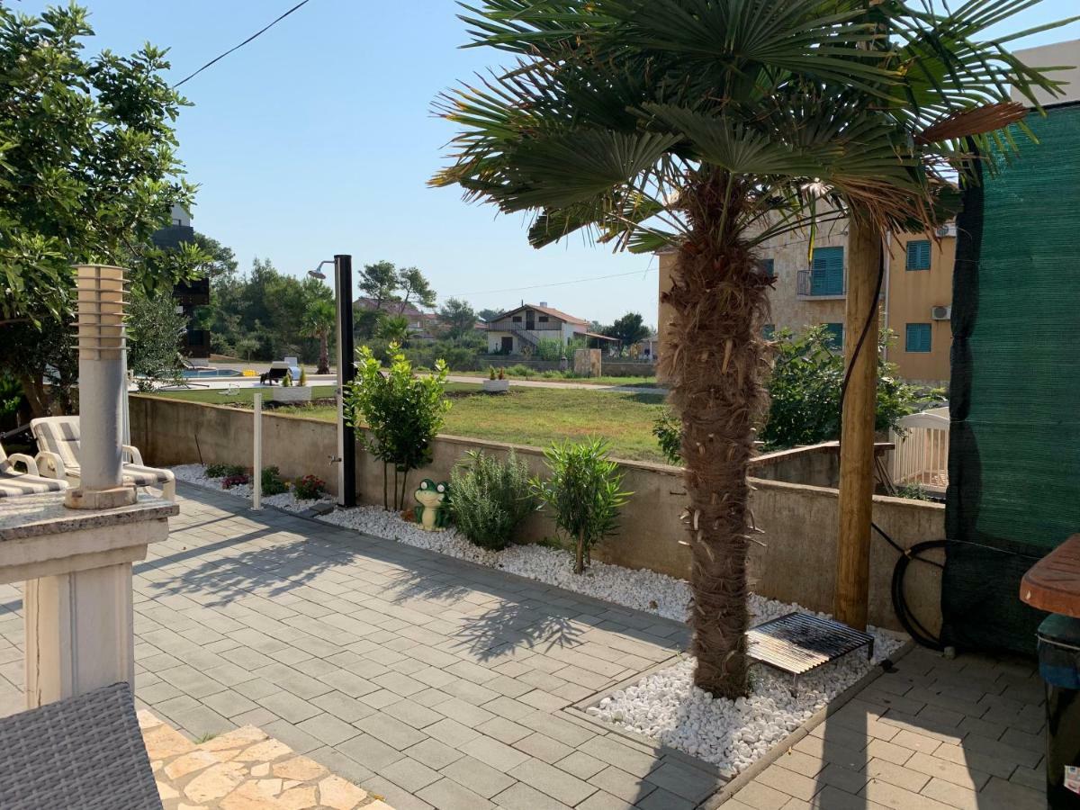 Apartman Petra 2 Vir Luaran gambar